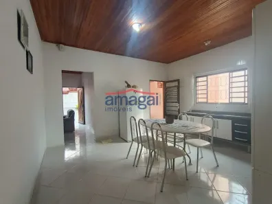 Casa com 2 Quartos à venda, 127m² no Centro, Jacareí