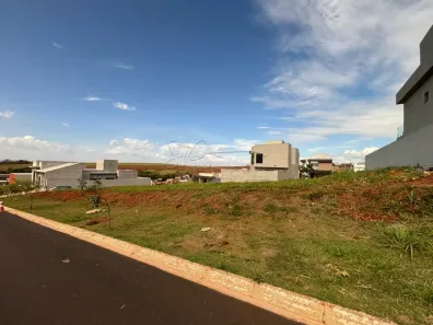 Lote/Terreno à venda, 275m² no , Cravinhos