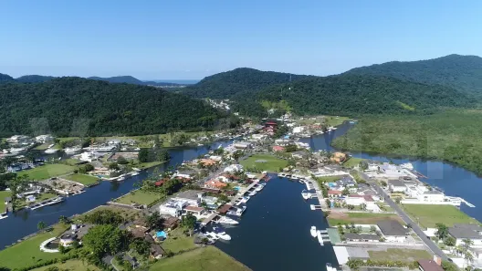 Casa de Condomínio com 5 Quartos à venda, 1380m² no Balneario Praia do Perequê, Guarujá