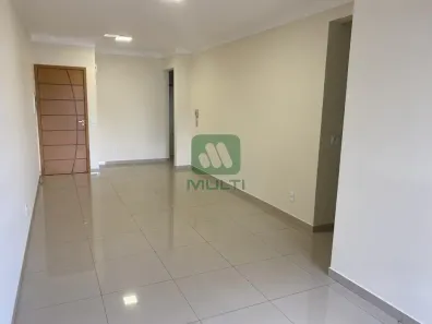 Apartamento com 3 Quartos para alugar, 65m² no Santa Mônica, Uberlândia