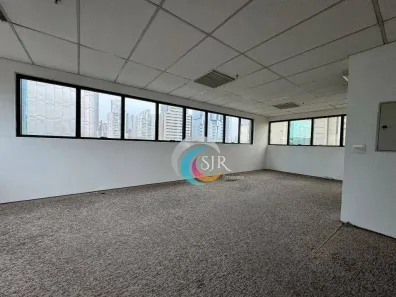 Sala Comercial para alugar, 90m² no Cidade Monções, São Paulo