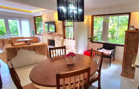 Casa com 4 Quartos para alugar, 2000m² no Araras, Petrópolis
