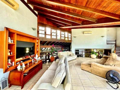 Casa com 4 Quartos à venda, 330m² no Jardim Primavera, Caraguatatuba