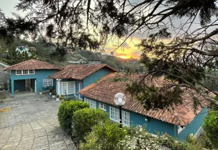 Casa de Condomínio com 4 Quartos à venda, 237m² no Albuquerque, Teresópolis