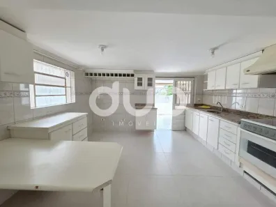 Casa com 3 Quartos para alugar, 200m² no Vila Rezende, Piracicaba