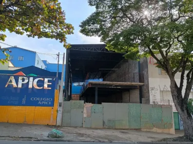 Galpão/Depósito/Armazém à venda, 570m² no Vila Trujillo, Sorocaba