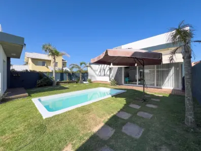 Casa com 2 Quartos à venda, 360m² no XANGRI-LÁ, Xangri-lá