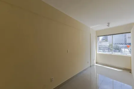 Sala Comercial à venda, 47m² no Menino Deus, Porto Alegre