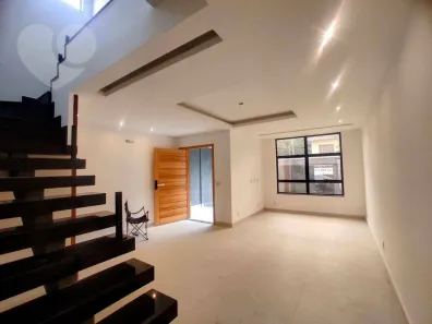 Casa com 4 Quartos à venda, 170m² no Piratininga, Niterói
