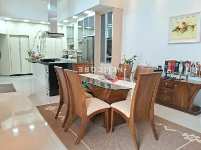 Casa com 3 Quartos à venda, 236m² no Jardim Tropical, Botucatu