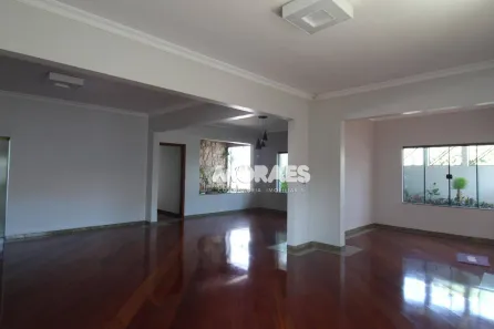 Casa com 4 Quartos à venda, 530m² no Jardim Estoril, Bauru