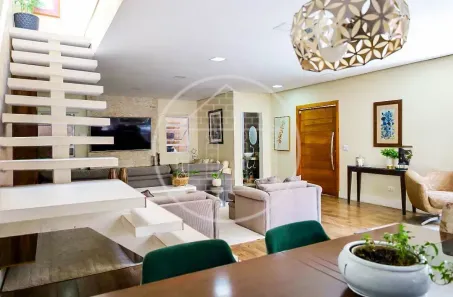 Sobrado com 5 Quartos à venda, 260m² no Cidade Dutra, São Paulo