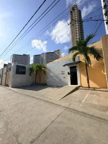Prédio Comercial com 11 Quartos à venda, 402m² no Candelária, Natal
