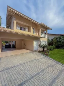 Casa com 5 Quartos à venda, 259m² no Santo Antônio, Joinville