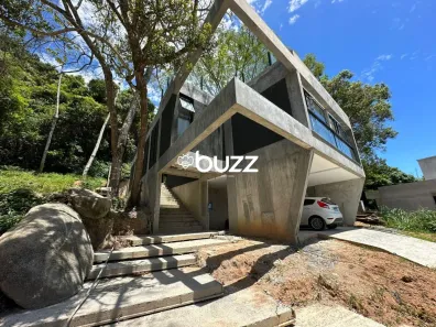 Casa de Condomínio com 3 Quartos à venda, 310m² no Jurerê, Florianópolis