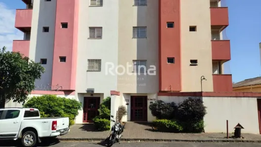 Apartamento com 3 Quartos para alugar, 70m² no Santa Mônica, Uberlândia