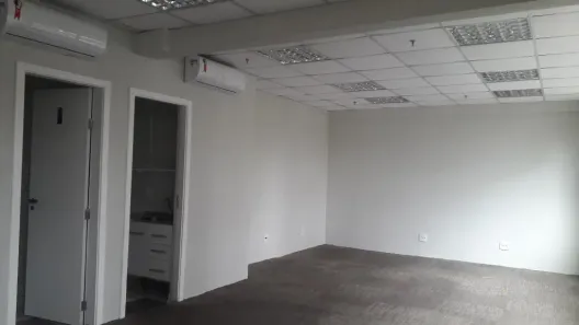 Sala Comercial para alugar, 101m² no Vila Olímpia, São Paulo