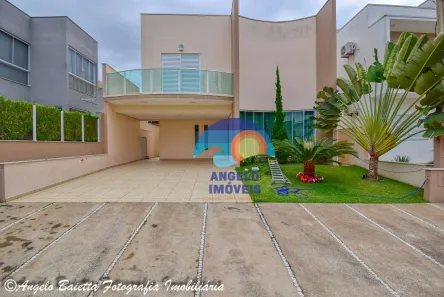 Casa de Condomínio com 3 Quartos à venda, 200m² no Jardim Tres Marias, Peruíbe