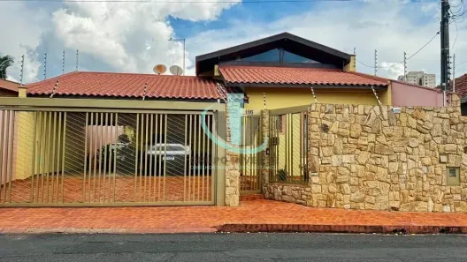Casa com 3 Quartos à venda, 283m² no Centro, Araraquara