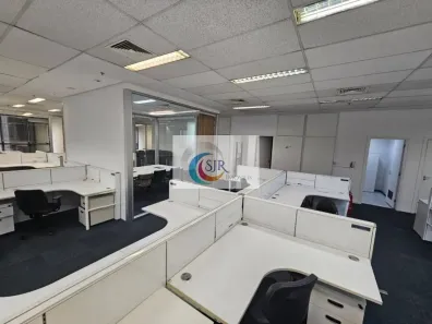 Sala Comercial para alugar, 300m² no Vila Olímpia, São Paulo