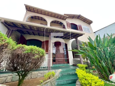 Casa com 4 Quartos à venda, 248m² no Queluz, Conselheiro Lafaiete
