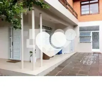 Casa com 3 Quartos à venda, 204m² no Passo da Areia, Porto Alegre