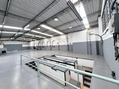 Galpão/Depósito/Armazém para alugar, 1100m² no Gameleira, Belo Horizonte