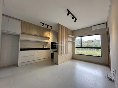 Apartamento com 2 Quartos para alugar, 65m² no Itacolomi, Balneário Piçarras