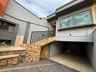 Sobrado com 3 Quartos à venda, 193m² no Jardim Mangalot, São Paulo