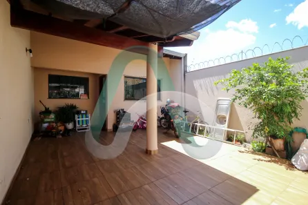 Casa com 3 Quartos à venda, 110m² no Jardim Santos Paulo, Londrina