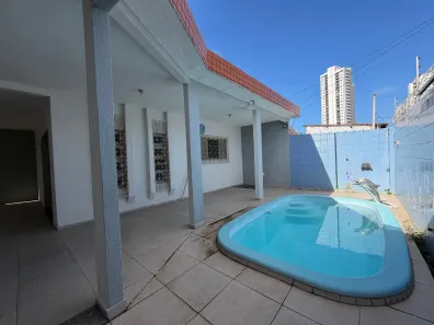 Casa com 4 Quartos para alugar, 300m² no Dix-Sept Rosado, Natal