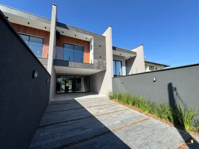 Sobrado com 3 Quartos à venda, 143m² no Bom Retiro, Joinville