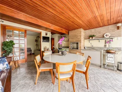 Casa com 3 Quartos à venda, 200m² no Jardim Satélite, São José dos Campos