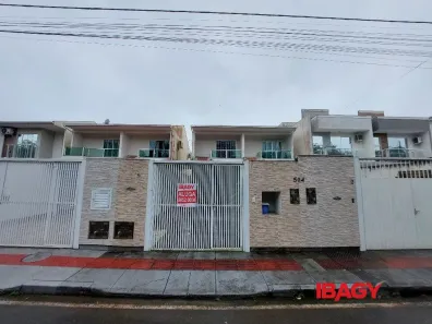 Casa com 2 Quartos para alugar, 76m² no Potecas, São José