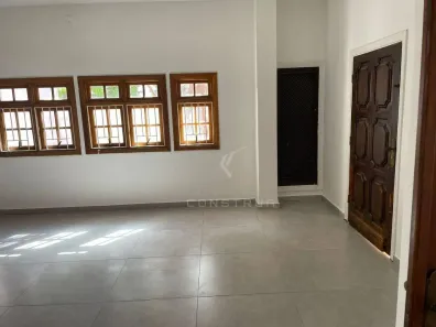 Casa com 3 Quartos para alugar, 211m² no Cambuí, Campinas