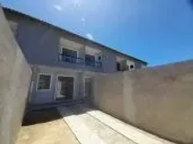Casa com 2 Quartos à venda, 100m² no São Francisco, Serra