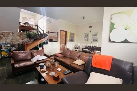 Casa com 4 Quartos para alugar, 263m² no Jardim São Carlos, Campinas