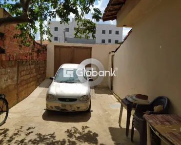Casa com 3 Quartos à venda, 324m² no Santa Rita II, Montes Claros