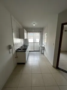 Apartamento com 1 Quarto para alugar, 28m² no Zona 07, Maringá