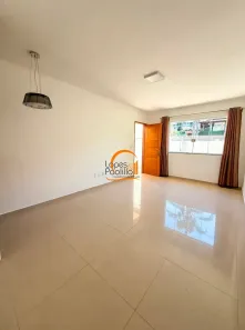 Casa com 2 Quartos para alugar, 150m² no Recreio Maristela, Atibaia