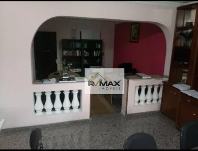 Sobrado com 3 Quartos à venda, 180m² no São Pedro, Osasco