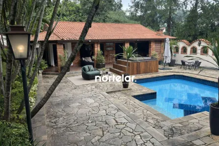 Casa com 4 Quartos para alugar, 615m² no Condomínio Refúgio dos Pinheiros, Itapevi