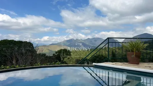 Casa com 3 Quartos à venda, 240m² no Araras, Petrópolis
