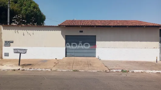 Casa com 3 Quartos à venda, 545m² no Jardim Mirabel, Goiânia