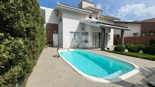 Casa com 2 Quartos à venda, 160m² no Nova Esperança, Balneário Camboriú