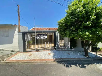 Casa com 3 Quartos para alugar, 200m² no Cascata, Marília