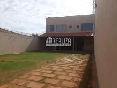 Casa com 2 Quartos à venda, 189m² no Jardim do Lago, Uberaba