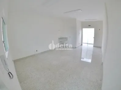 Ponto Comercial para alugar, 27m² no Brasil, Uberlândia