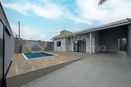 Casa com 2 Quartos à venda, 106m² no Jardim Mar-e-Sol, Peruíbe