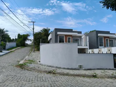 Casa com 3 Quartos à venda, 130m² no Colinas, Rio das Ostras